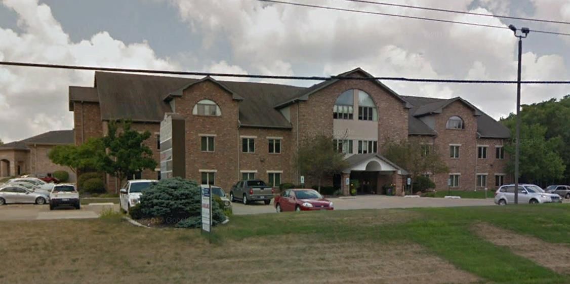 2501 Chatham Rd, Springfield, IL 62704